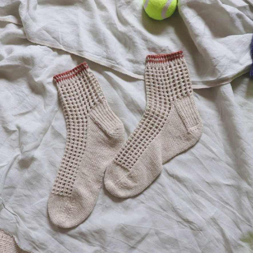 Tennis Racket Socks _ 日本語パターン